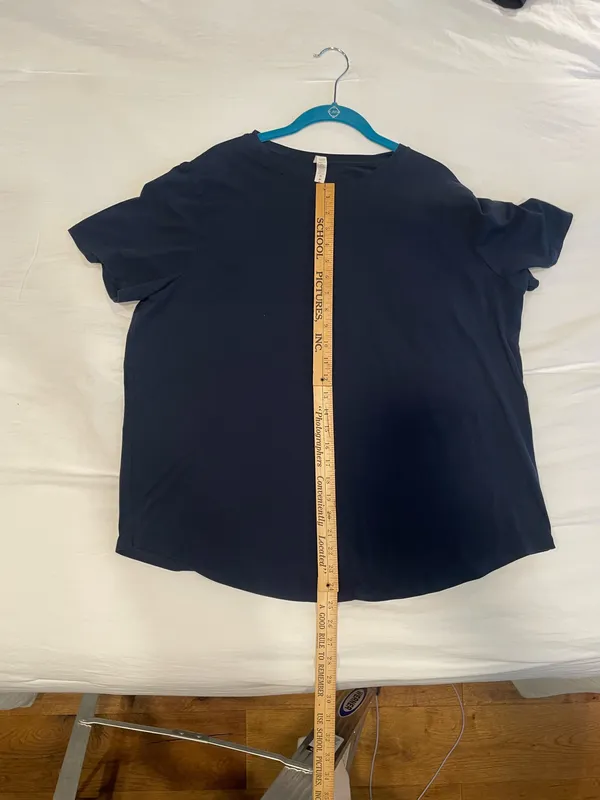 Lululemon Short Sleeve Shirt Navy - Image 3