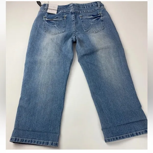 Fashion Bug Secret Slimmer Denim Crop Capri NWT Size 6 - Image 7
