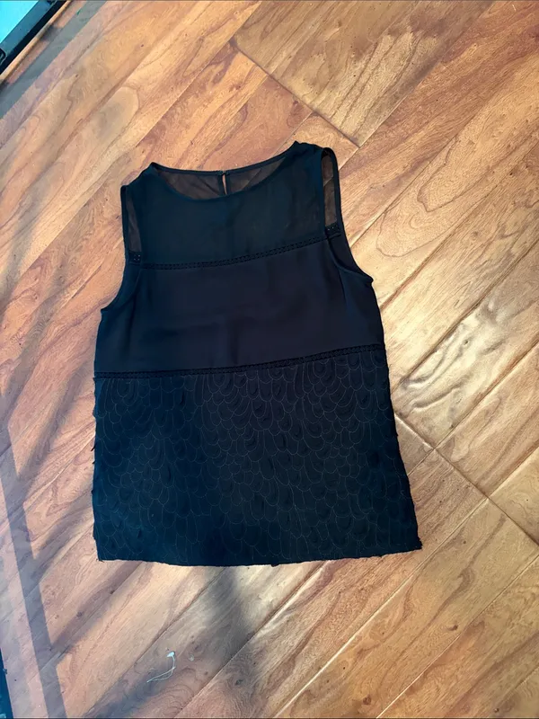 REISS Black Feathered Textured Sleeveless Blouse Valentina 2413 Size 0 - Image 2