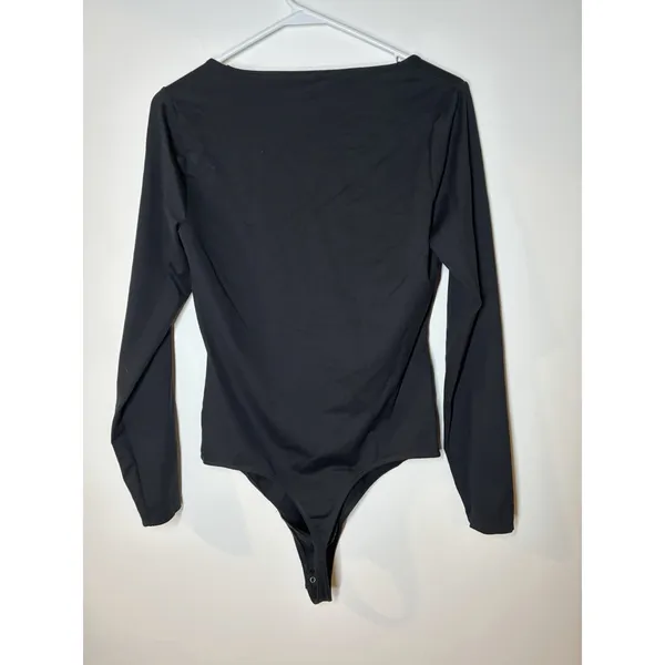 Abercrombie & Fitch black long-sleeve twist-front cutout bodysuit L Soft stretch - Image 4