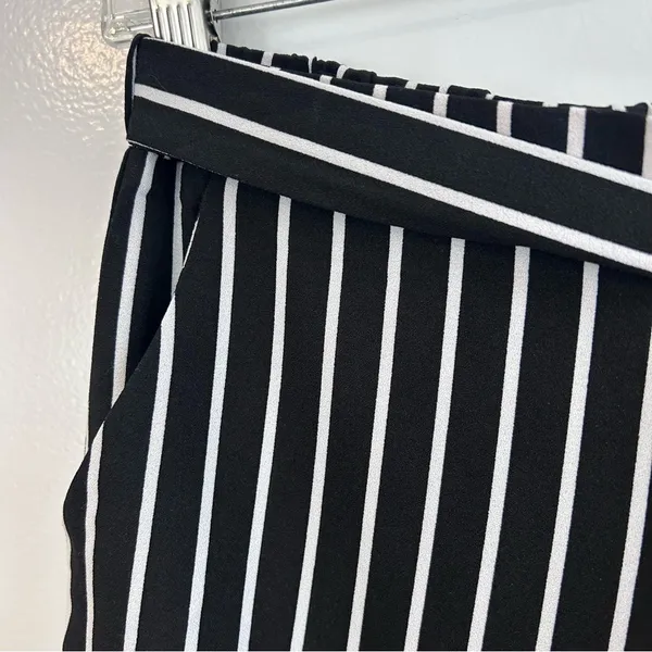 NWT Have Los Angles Black & White Striped Belted Lightweight Pull on Pants Small - Image 4
