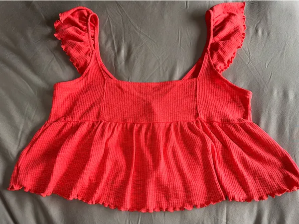 American Eagle V-Neck Keyhole Tank Top - Image 4