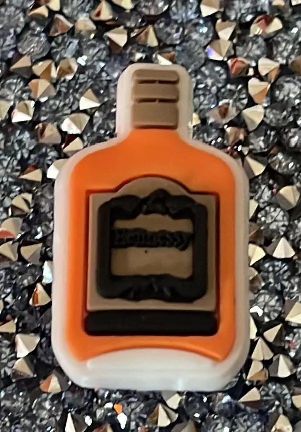 Shoe charm Hennessy - Image 2