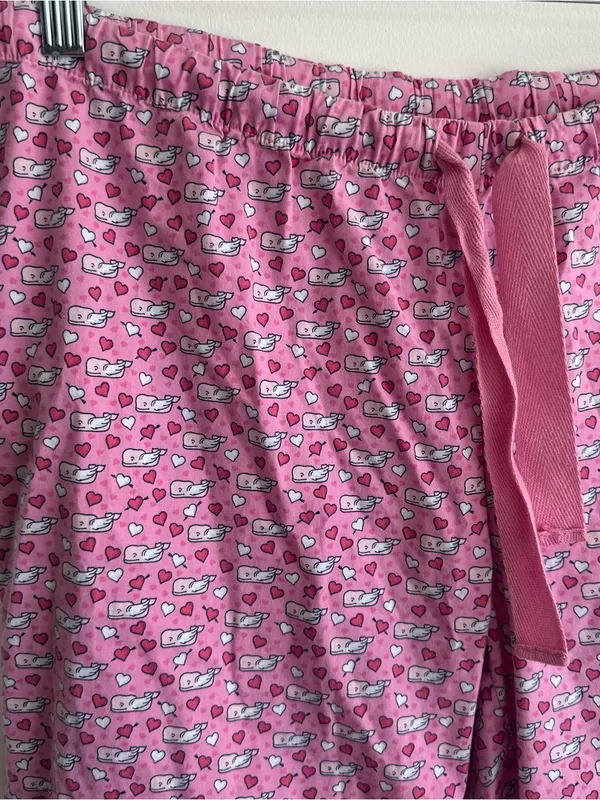 Vineyard Vines Valentine’s Day Whales & Hearts Pajama Pants - Image 3