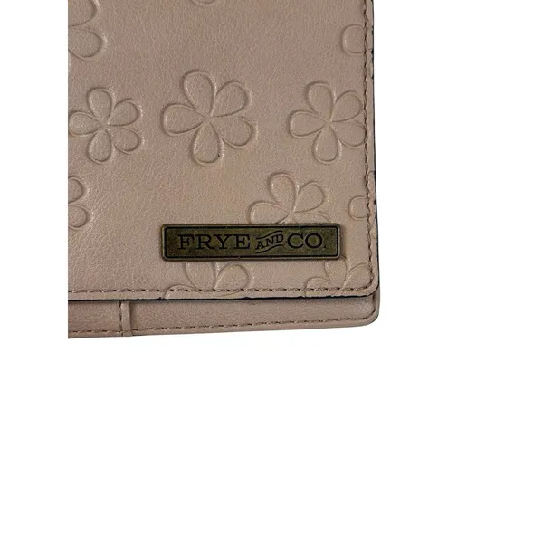 Frye and Co Women's Credit Card Bi-fiold Wallet Vegan Leather Beige Floral - Image 2