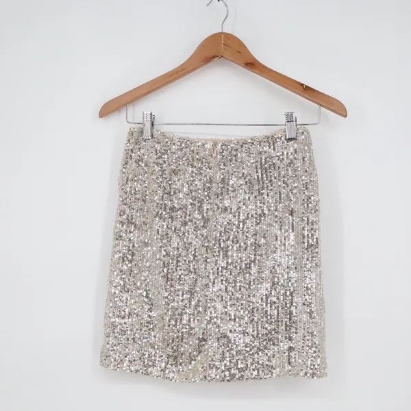 Love on a Hanger Sequin Mini Skirt Silver Sparkle Party Glam‎ Size 7 - Image 5