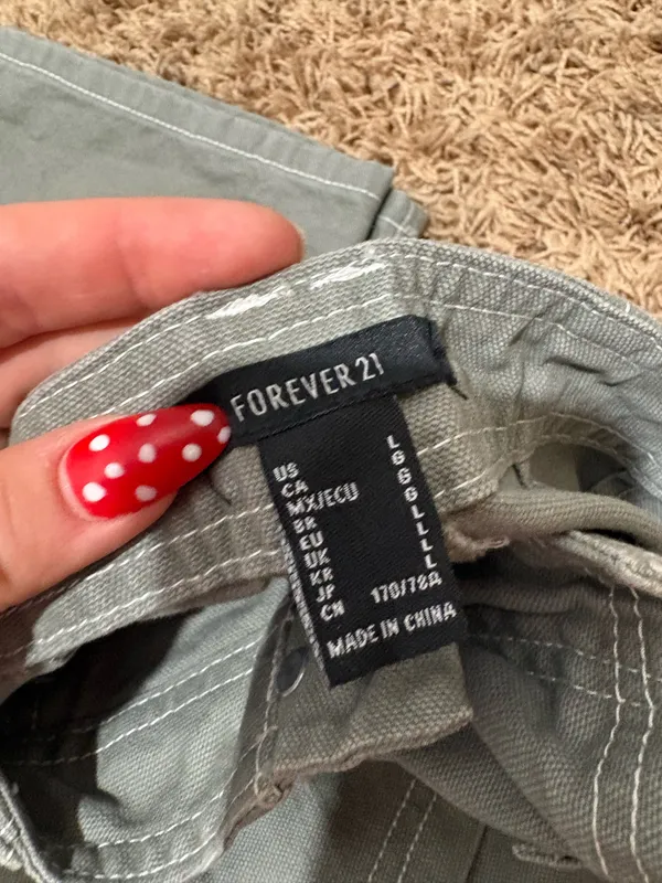 Forever 21 Cargo Pants Green - Image 3