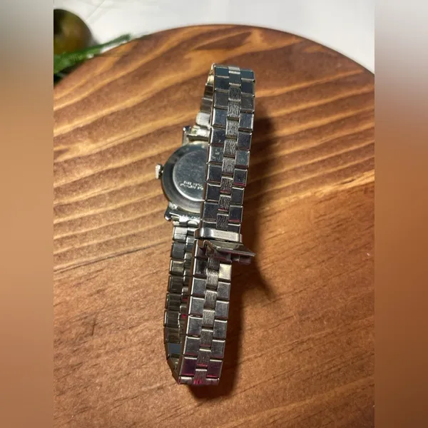 Timex Women’s Silver Tone Analog Watch – Expansion Band – Needs Battery - Image 2