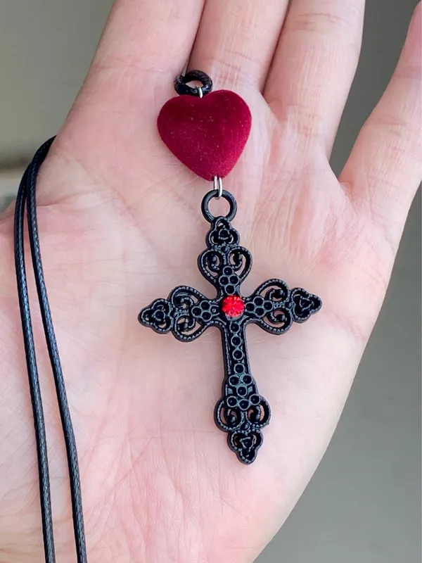 Handmade vintage antique goth heart & cross necklace✝️🖤 - Image 3