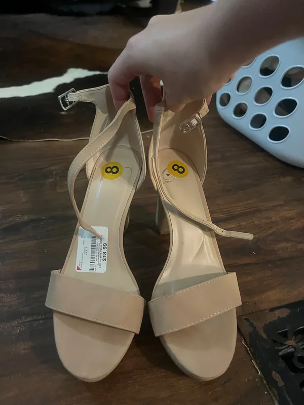 Tan chunky ladies heels - Image 2