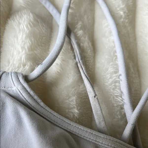 Lululemon sports bra - Image 4
