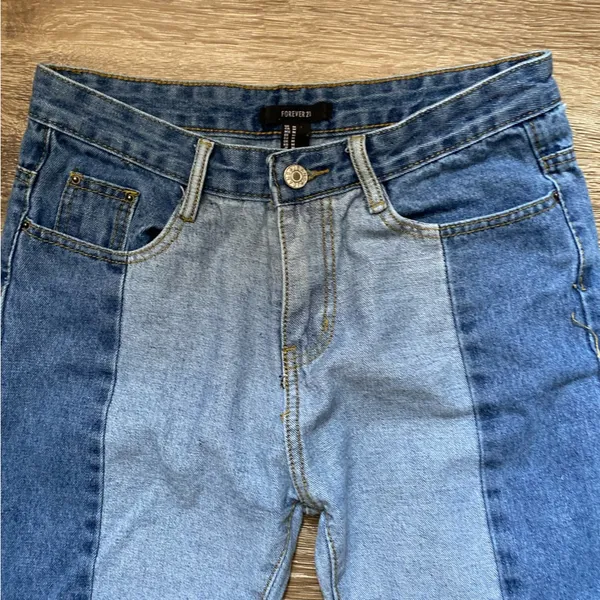 Forever 21 Two Tone Patchwork Raw Hem Jeans Size Medium - Image 7