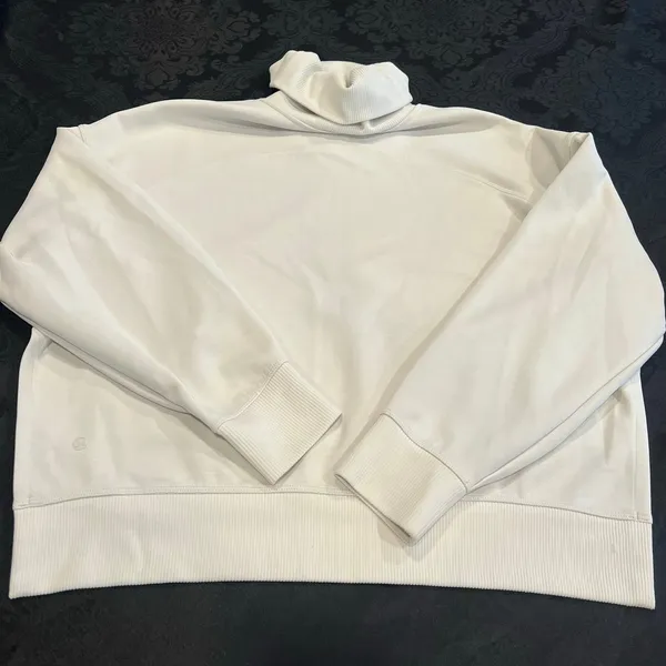 Lululemon Softstreme Turtleneck Pullover White Opal 6 women - Image 3