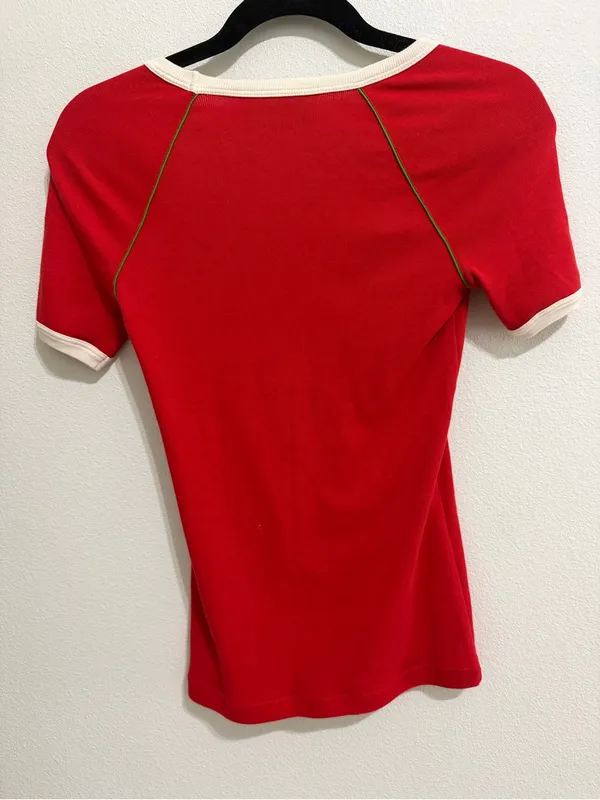 Gucci (COA) Red Sequin Tee Top with Multicolor Sequin Logo - Image 3