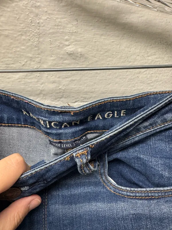 American Eagle High Rise Jegging Distressed Jeans - Image 4