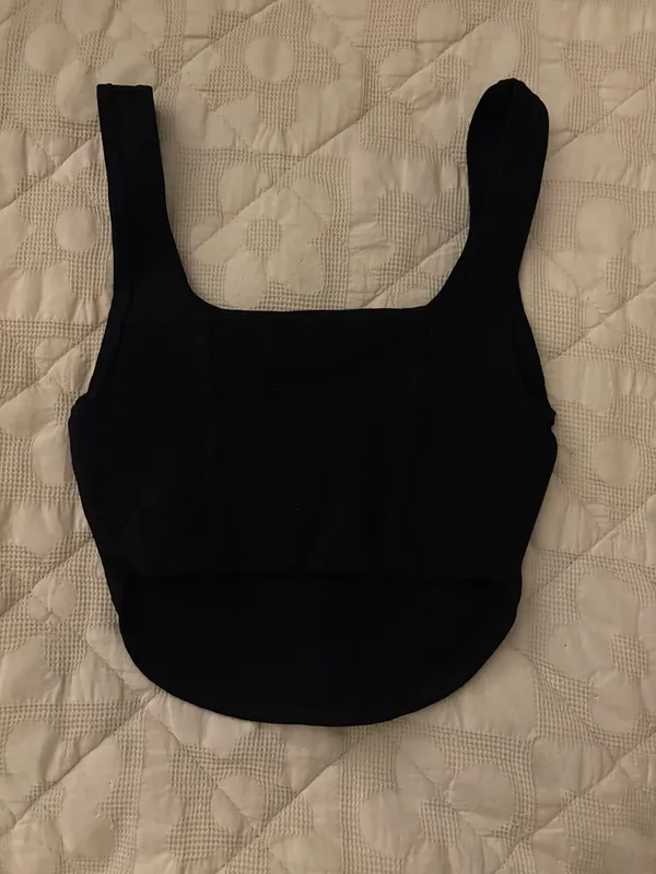 Aritzia Black Tank Top Babaton Ribbed - Image 3