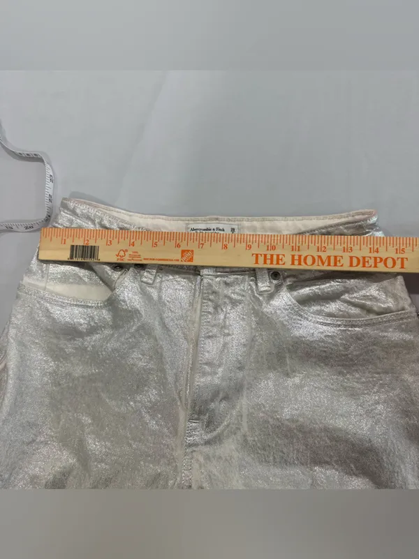Abercrombie & Fitch Silver Metallic Jeans 28/6R Curve Love 90s‎ relaxed jeans - Image 7