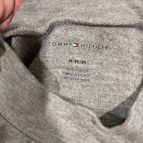 Tommy Hilfiger long sleeve - Image 3