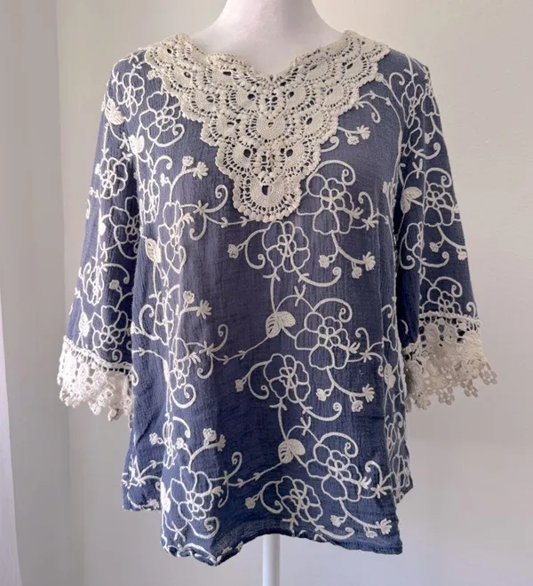 Lauren Michelle Blue & Cream Embroidered 3/4 Sleeve Blouse - Image 2