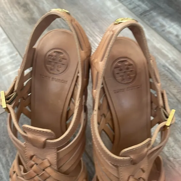TORY BURCH Nadia brown woven leather logo detail huarache sandals heels 9.5 - Image 5