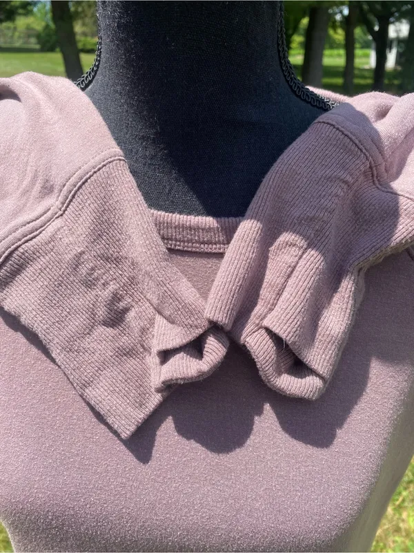 Athleta Dusty Mauve Pullover Sweatshirt Relaxed fit Thumb Holes Relaxed Fit - Image 4
