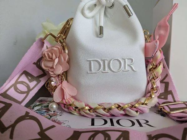 Dior Beauty Pouch - Image 9