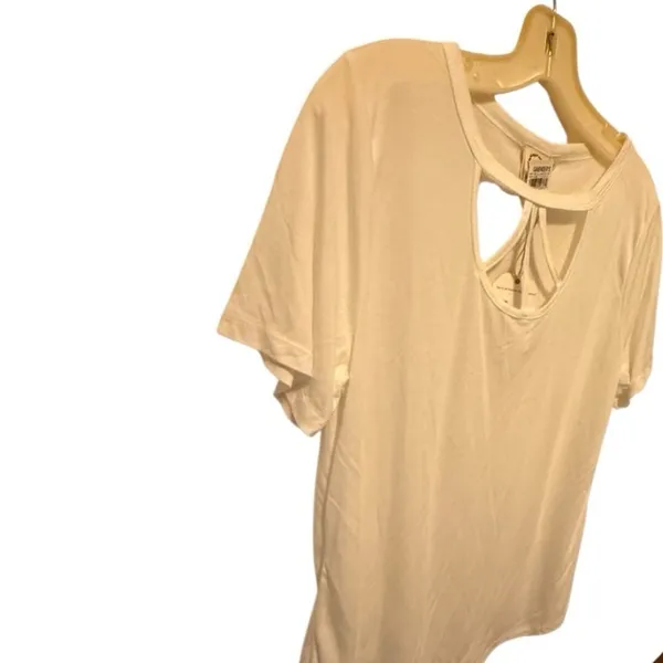 Grace & Emma White Top nwt Size M - Image 4