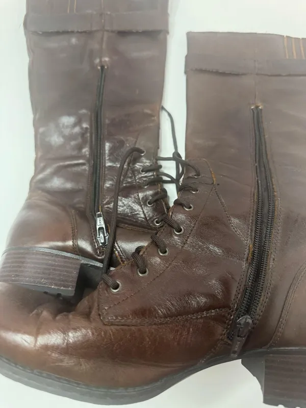 B.O.C. Brown Leather Tall Riding Boots Size 9 - Image 6