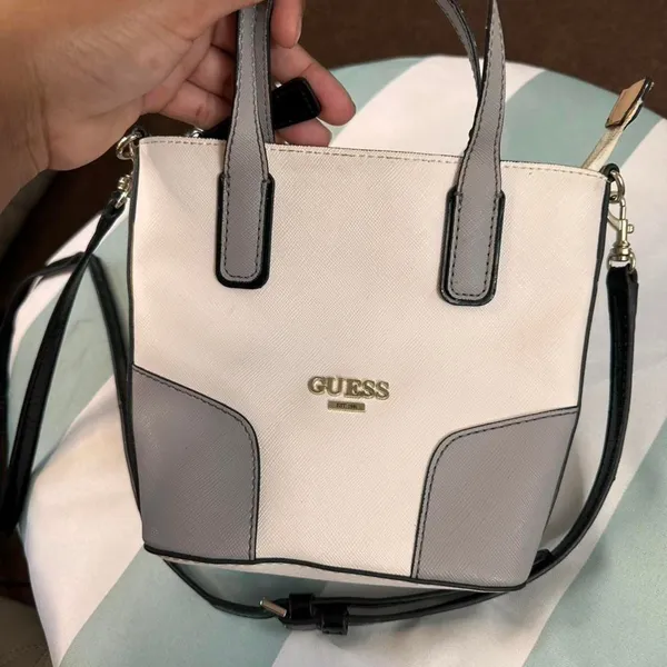 Guess Women's White and Grey Bag - Image 2