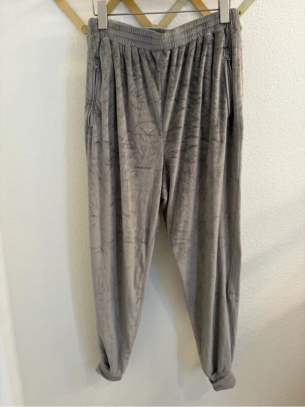 SKIMS Grey Velour Jogger Lounger Pants Large - Image 3