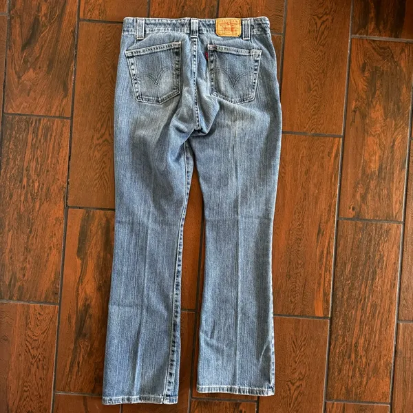 Vintage Levis 525 Jeans Nouveau Low Bootcut Y2K 2000s Medium Wash‎ Size 8M - Image 4