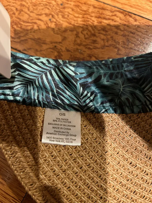 bon voyage STARBOARD NWT Wide Brim Straw Visor Hat with green leave Print Band - Image 9