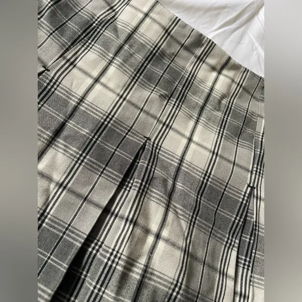 Ardene Black and White Plaid Skirt - Image 5