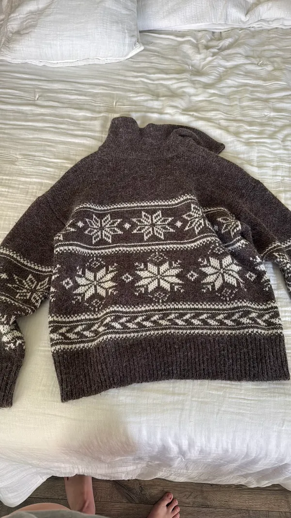 Grey Bandit Grey Sweater - Image 3