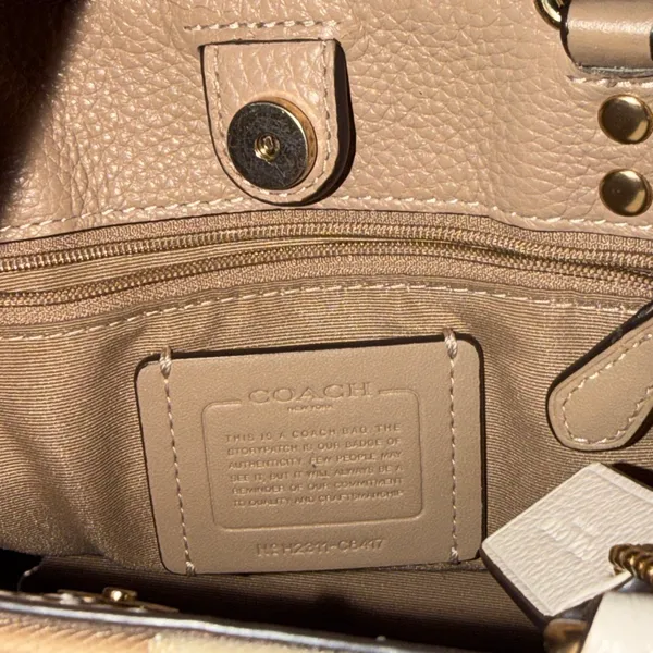 Coach Bag Crossbody - Image 4