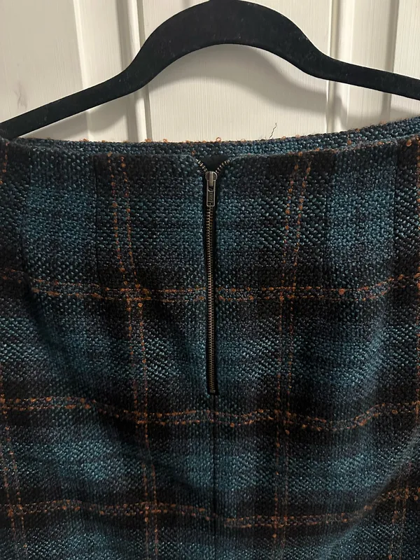 LOFT Plaid Mini Skirt - Image 5