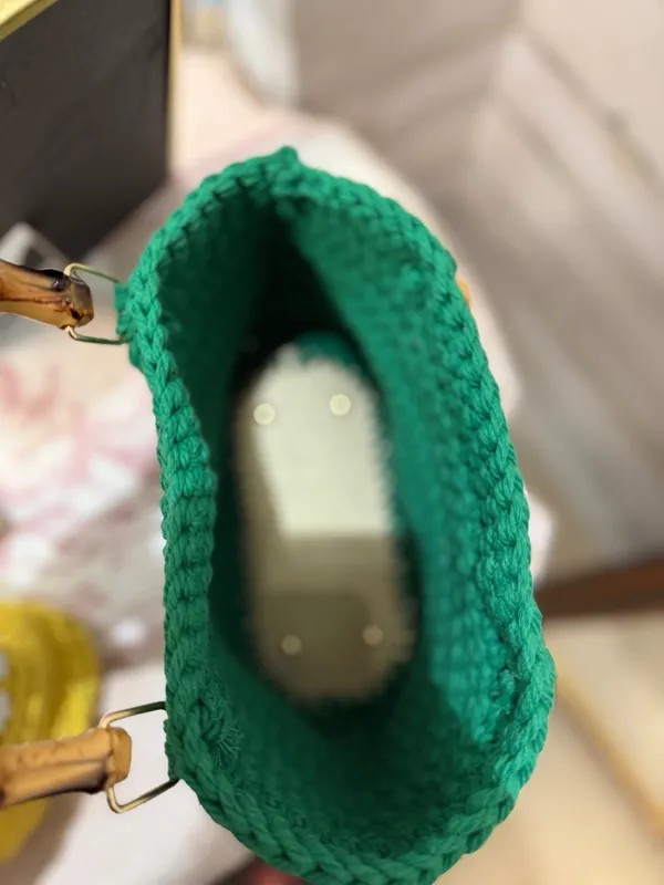Handmade Emerald green crochet bag - Image 5