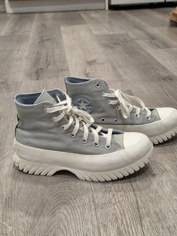 Converse Chuck Taylor All Star Lugged 2.0 High-Top Sneakers Womens 7 - Image 2
