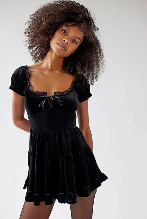 Black Velvet Romper Urban Outfitters - Image 2