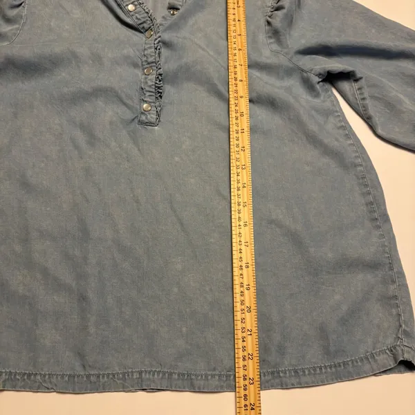 Jane + Delancey Henley Top Womens Small Blue Ruffle Puff Sleeve Chambray Style - Image 5