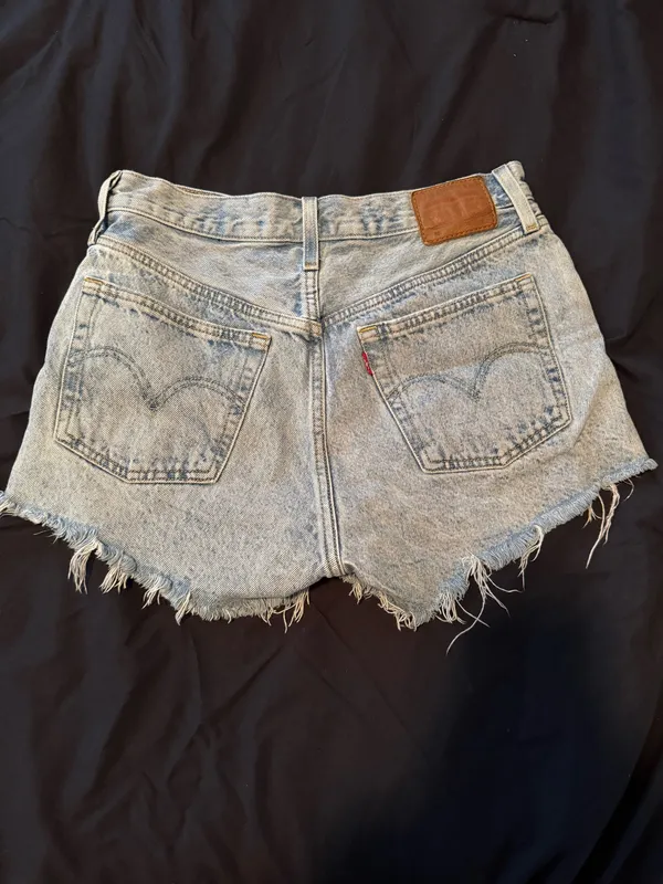Levi’s 501 Shorts - Image 4