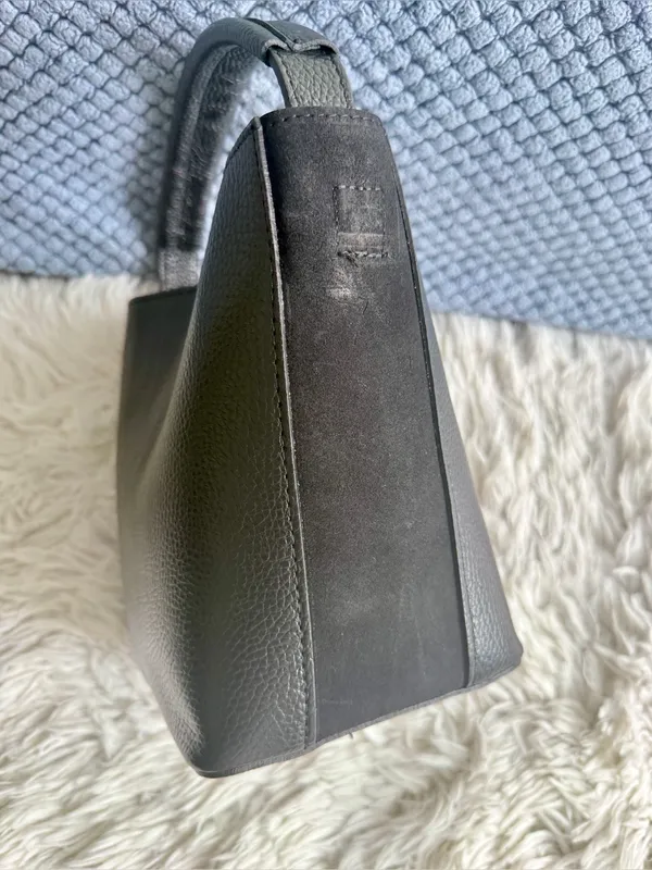 🇮🇹 Firenze Pebble Leather Two in One Bucket Bag - Image 6