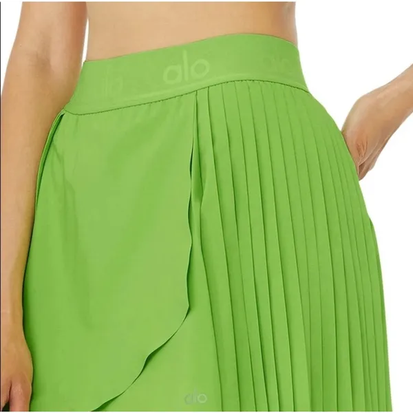 Alo Yoga Aces tennis Skirt size Large - Image 2