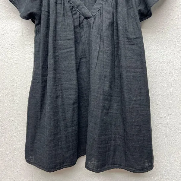 Old Navy Gauzy Flutter Sleeve Top Womens Medium Beachy Cottagecore Breathable - Image 4