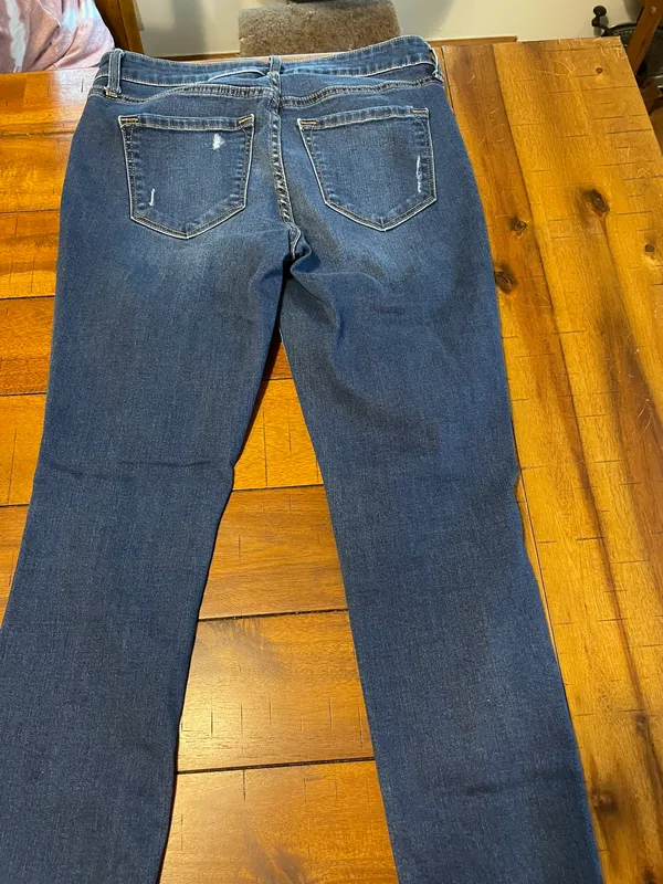 Old Navy Rockstar Jeans - Image 2