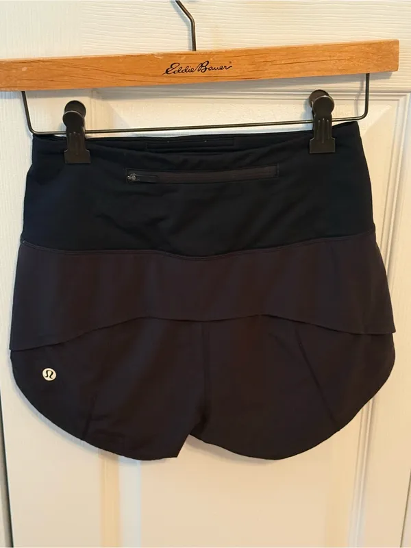 Lululemon Speed Up High-Rise Lined Short 2.5" in Black - Image 3