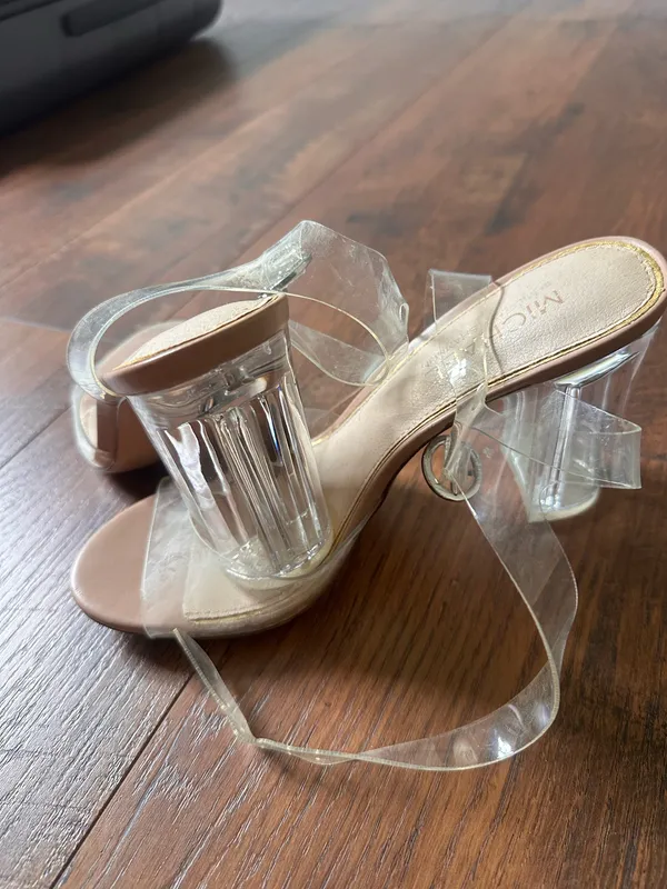 Heels Tan Size 8 - Image 2
