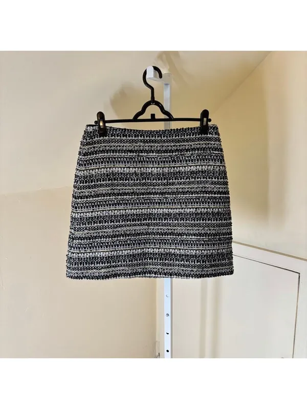 Loft EUC Women's Tweed Boucle Holiday Striped Metallic Mini Skirt 6 - Image 2