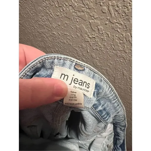 m Jeans By Maurices Light Colored Mid-Rise Kick Boot Ankle Jeans Woman’s Size 16 - Image 15