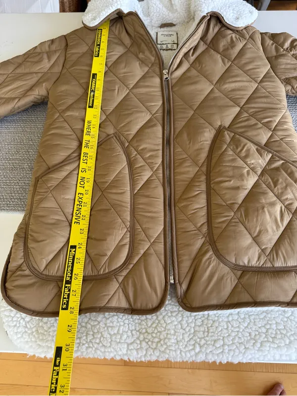 Abercrombie & Fitch Quilted Tan Puffer Jacket with White Sherpa Collar Sz Small - Image 8